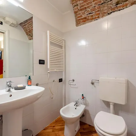 Charming Flat Next To Genoa's Aquarium - Happy Appartement