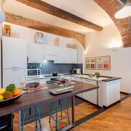 Charming Flat Next To Genoa's Aquarium - Happy Appartement Genua