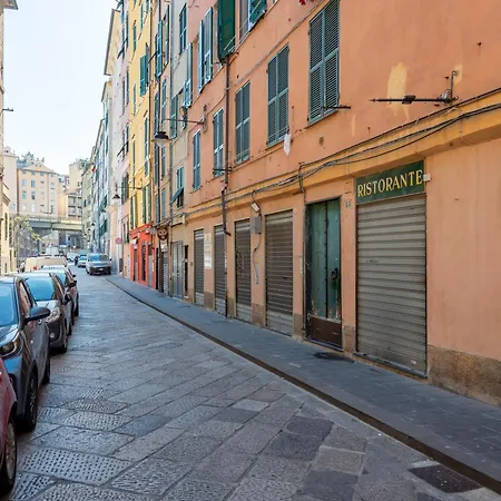 Charming Flat Next To Genoa's Aquarium - Happy Apartment