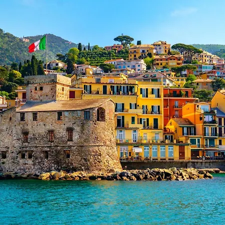 Charming Flat Next To Genoa's Aquarium - Happy Apartment